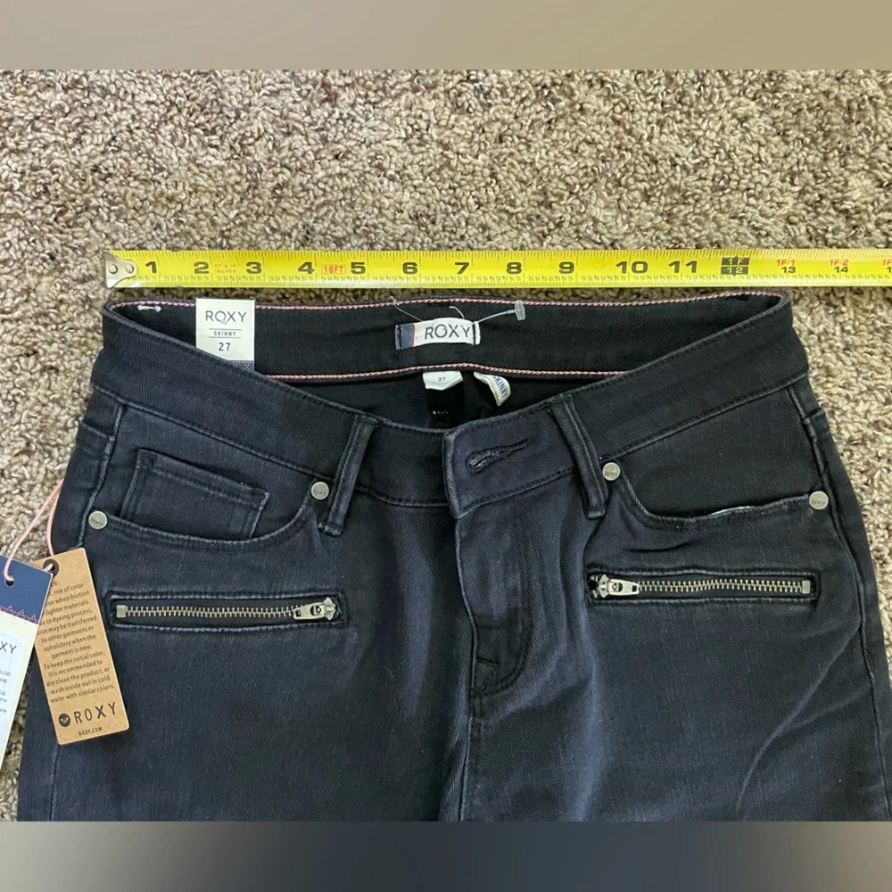Roxy Black Skinny Jeans with Zipper ankles - Picture 10 of 11